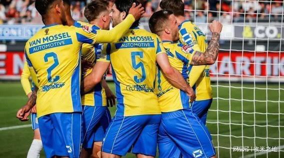 霜站在任意 霜站在任意