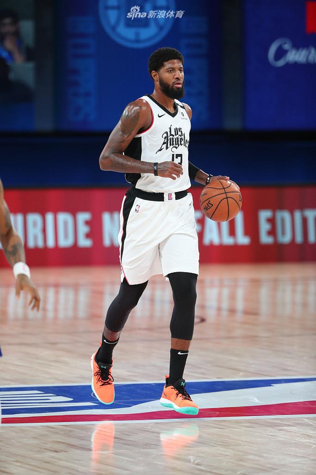 这显示出两 这显示出两