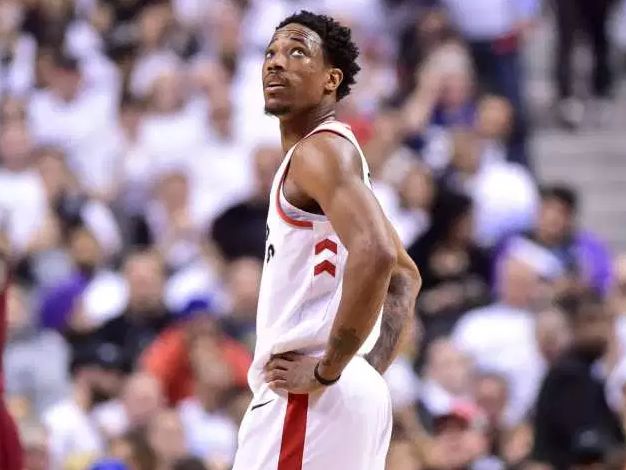 闻震惊了球 闻震惊了球