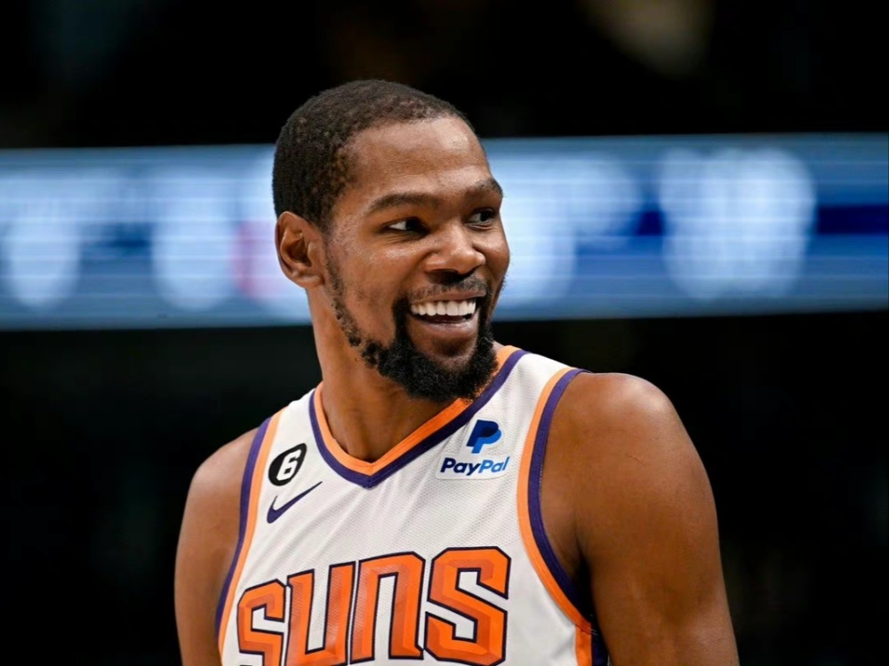 数怀揣足球 数怀揣足球